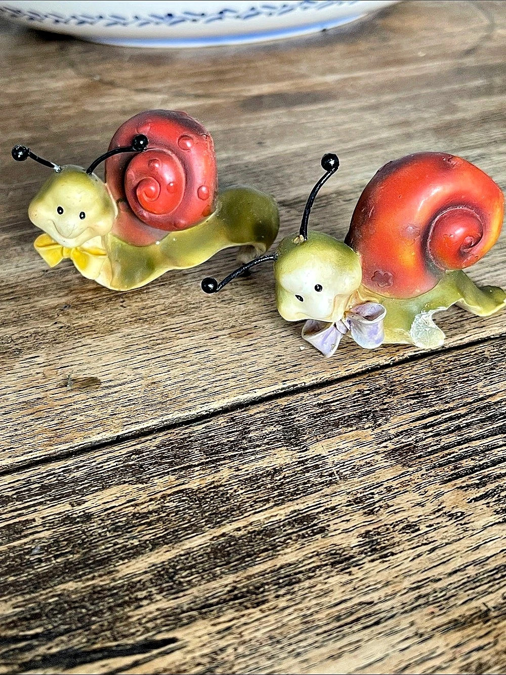 Vintage Snail Figurines Decor in Green & Red